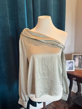 Off-Shoulder Lightweight Blouse in Sage Green